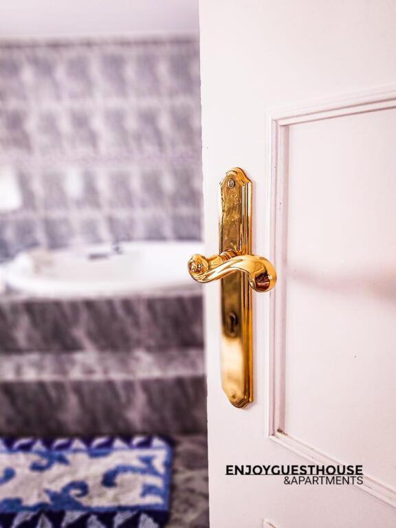 Enjoy Guest House Gmr Guimaraes Bagian luar foto
