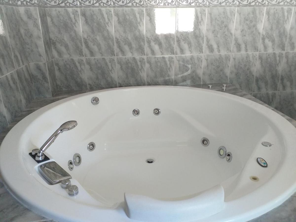 Enjoy Guest House Gmr Guimaraes Bagian luar foto